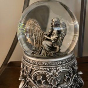 Angel with Harp Waterglobe